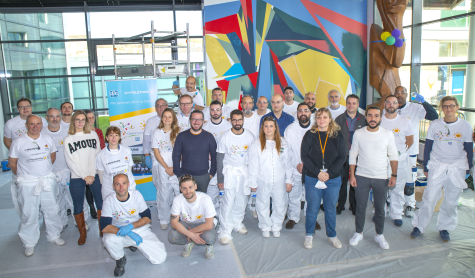 PPG - PPG volunteers beautified the AFM-Téléthon Géocentre in Evry, France – one of five COLORFUL COMMUNITIES® projects being carried out this year as part of a partnership between the two organizations.