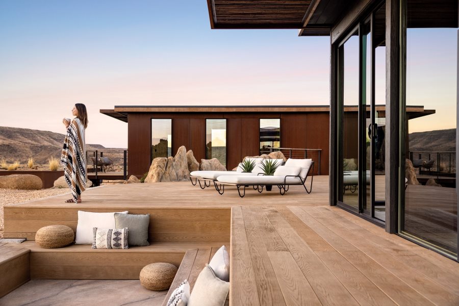 Millboard Enhanced Grain Collection, Golden Oak
