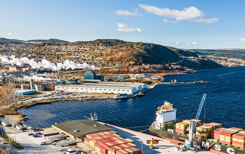 Kruger proposes an investment of up to $700 million to transform the Corner Brook Pulp and Paper Mill into a modernized and sustainable manufacturing complex that will become one of the most competitive in the industry. This project will promote the expansion of the provincial sawmill industry, provide energy and power capacity for NL Hydro, while sustaining jobs for Corner Brook Pulp and Paper operations and the provincial forestry sector. (CNW Group/Kruger Inc.)